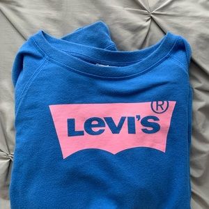 Blue Levi’s Crew neck